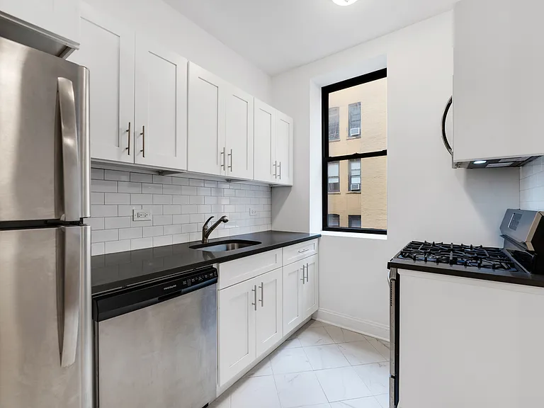 385 Fort Washington Ave #34 — Photo 3