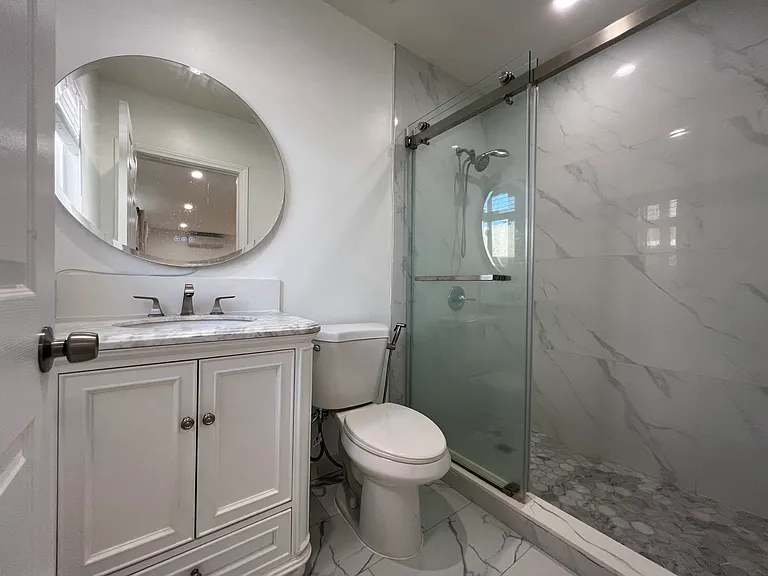 527 N Soldano Ave #527 — Photo 32