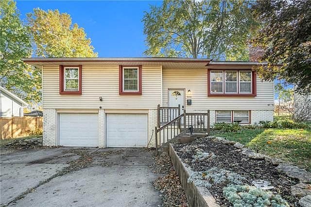 1st image of 503 Sunset Ln
