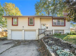 503 Sunset Ln, Belton, MO 64012
