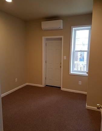 4th image of 123 Weaver St Floor 1