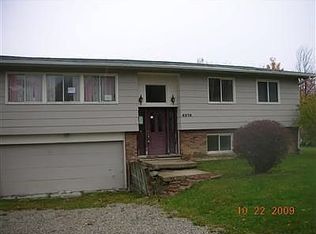 6076 Clay St, Madison, OH 44057