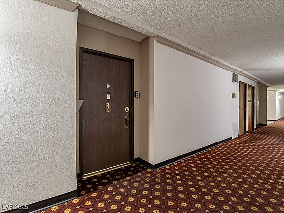 2nd image of 725 N Royal Crest Cir Unit 215