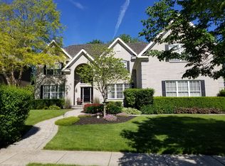 417 Morgan Ln, Fox River Grove, IL 60021