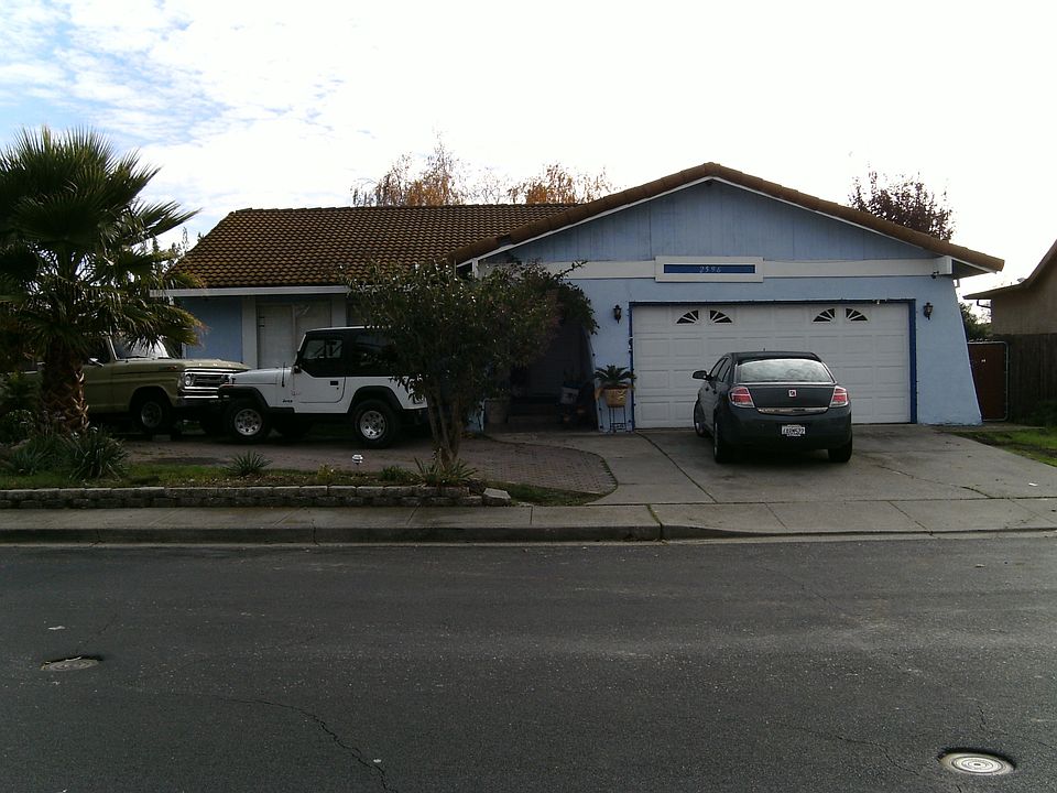 1st image of 2596 Sunrise Dr
