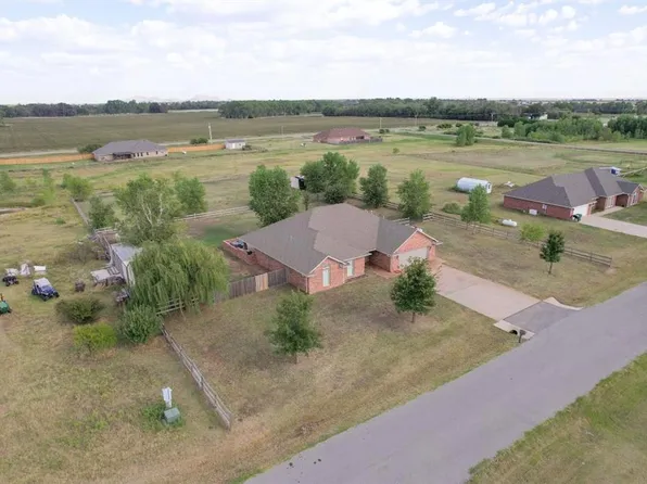 42 Freedom Cir, Altus, OK 73521