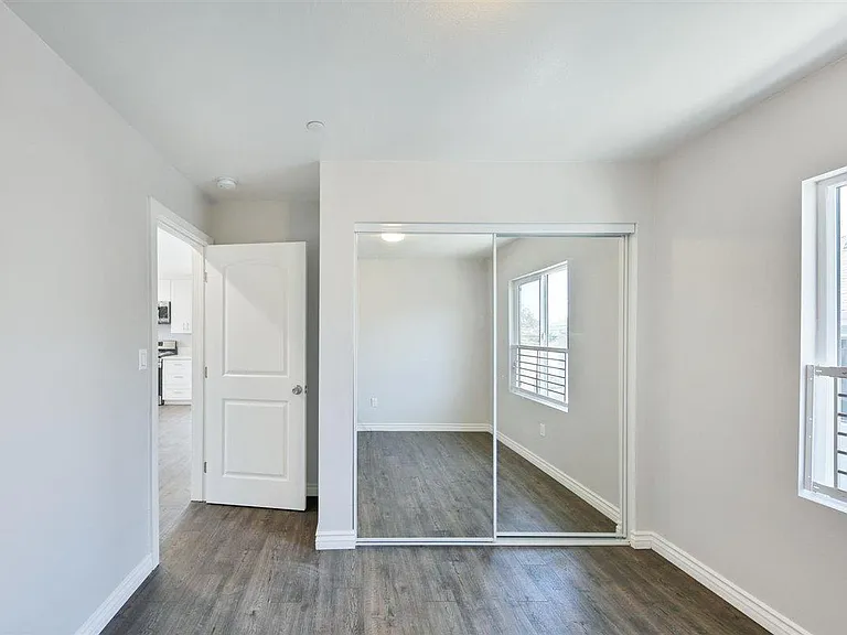 2769 Marengo St #3 — Photo 14
