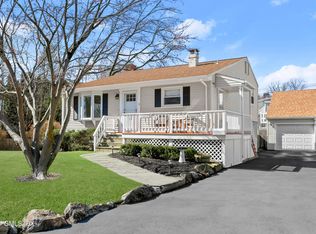 4 Idlewild Mnr, Greenwich, CT 06830