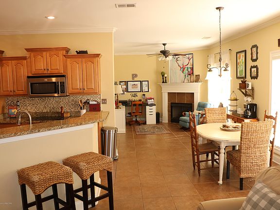 4th image of 2895 Summer Oaks Pl