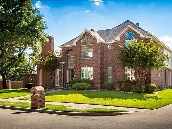 3rd image of 2701 Browning Dr