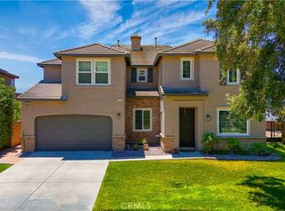 18458 Lakepointe Dr, Riverside, CA 92503