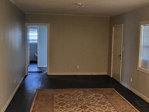 4th image of 2533 Paden St