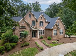 2620 Crow Hill Dr, Winston Salem, NC 27106