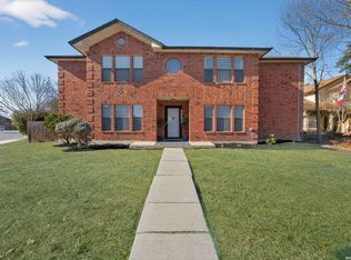 8001 Dove Trail Dr, San Antonio, TX 78244