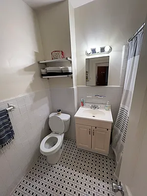 Rented by City Connections Realty | media 8