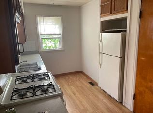 1327 W Main St APT 4, Lake Geneva, WI 53147