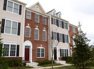 42848 Alumni Ter, Chantilly, VA 20152