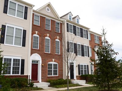 42848 Alumni Ter, Chantilly, VA, 20152