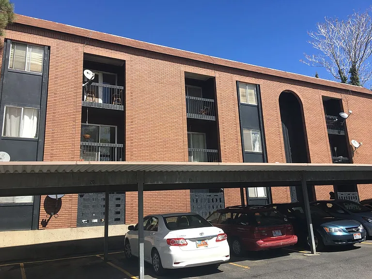 68 E 200 N #21 — Photo 31