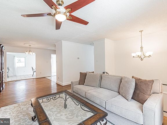 4th image of 13117 Burlwood Dr