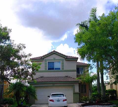 2nd image of 932 Golden Cane Dr