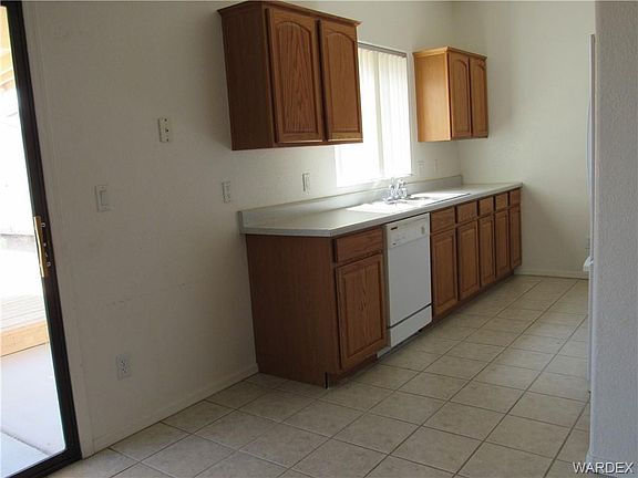 4th image of 2334 Lillie Ave