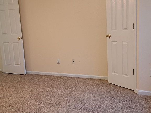 3rd image of 523 Southbranch Dr
