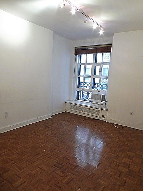 2nd image of 2109 Broadway APT 9102