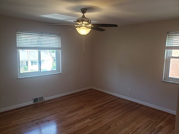 3rd image of 4929 Kelsch Ln #2
