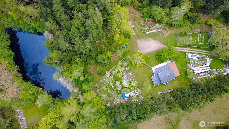 3rd image of 89 Slab Camp Road