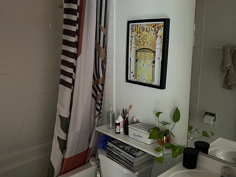 225 Gladstone Ave — Photo 21
