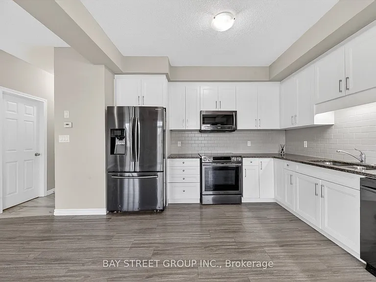 445 Avens St — Photo 20