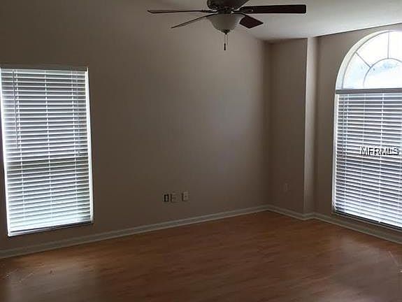 3rd image of 103 Woodleaf Dr