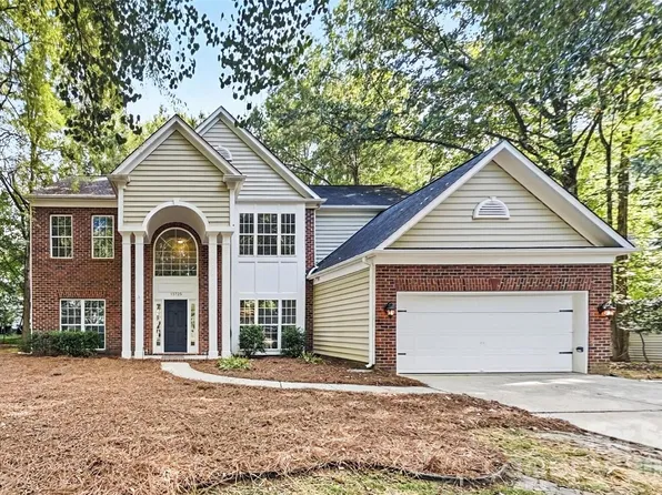 15725 Prestwoods Ln, Huntersville, NC 28078