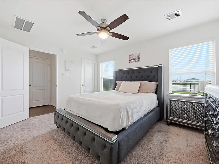 25343 Trinity Oakley Ct — Photo 14