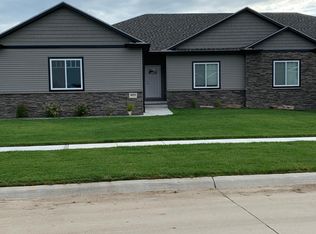 8835 S 78th St, Lincoln, NE 68516