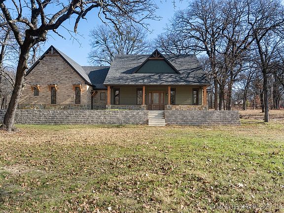 2nd image of 1409 Woodland Cir