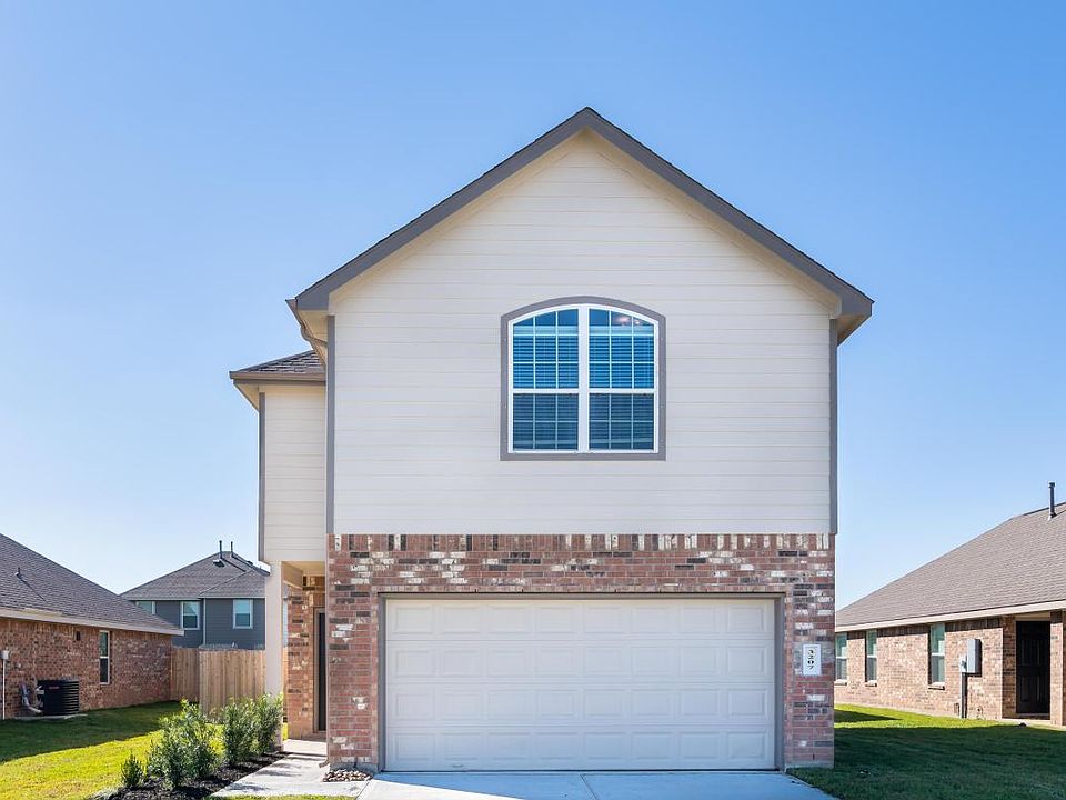 1st image of 3207 Buttercup Dr
