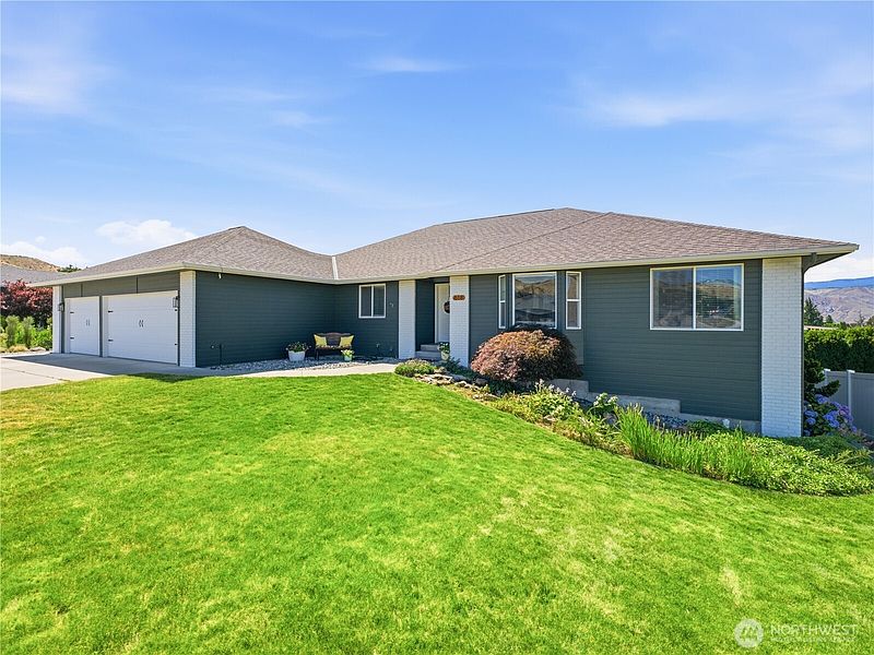 2nd image of 618 Clarissa Lane