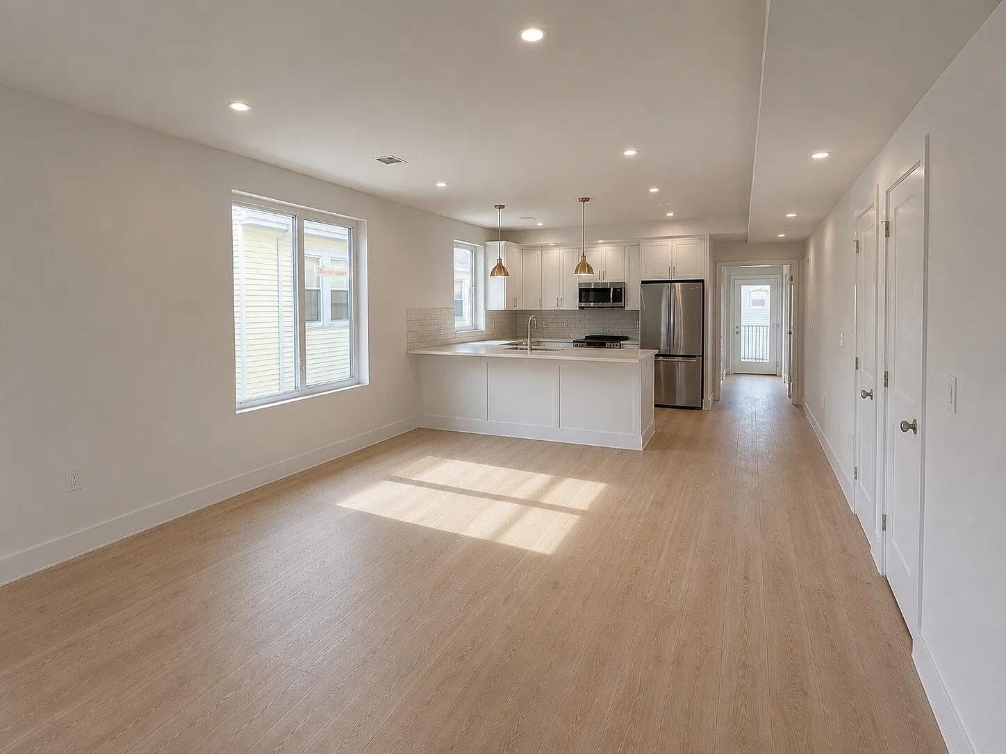 3 bed, 1075 sqft, $3,400 — Photo 2