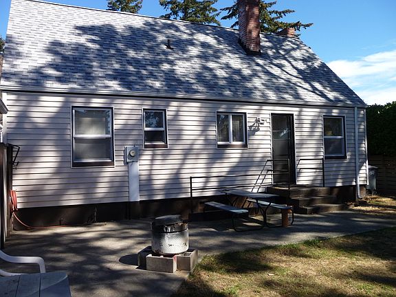 3rd image of 20 Oak Park Dr SW