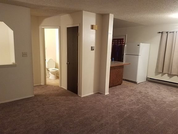 4th image of 1556 Van Buren St APT A