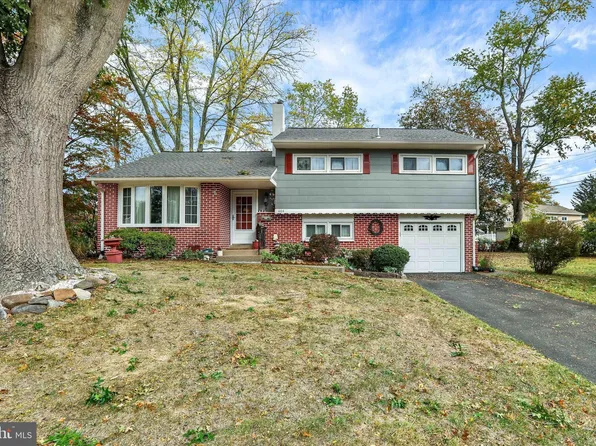 404 Alden Ave, Morrisville, PA 19067