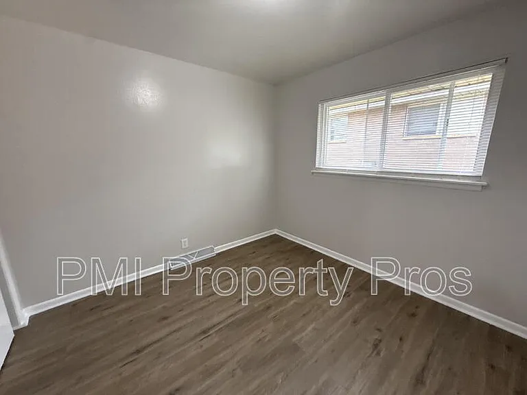 7701 W Hampton Ave #5 — Photo 9