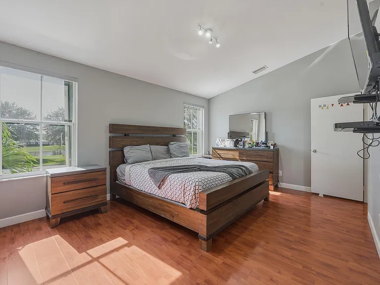 310 NW 207th Way — Photo 27