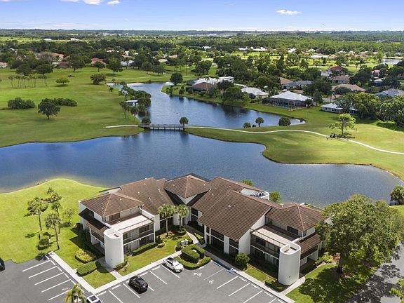 4th image of 3200 Twin Lakes Terrace #105