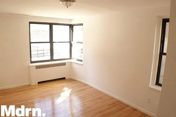 Rented by Mdrn Residential | media 28