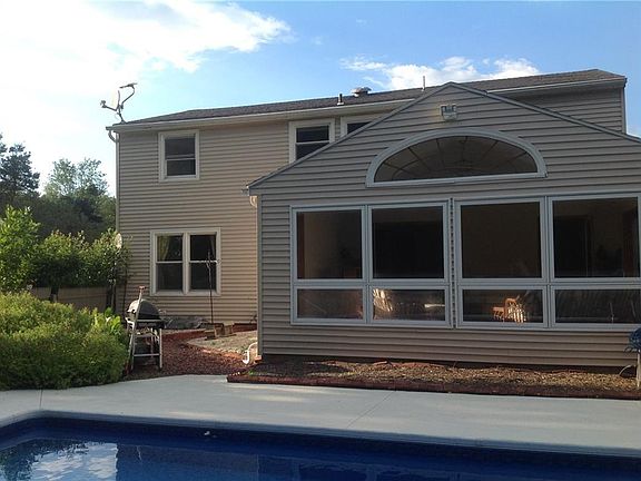 5th image of 70 Phaeton Dr