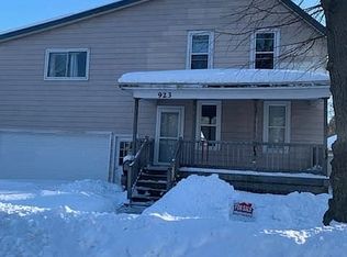 923 Parnell St, Marinette, WI 54143