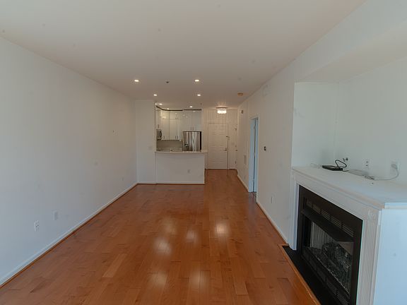 4th image of 1645 International Dr Unit 308